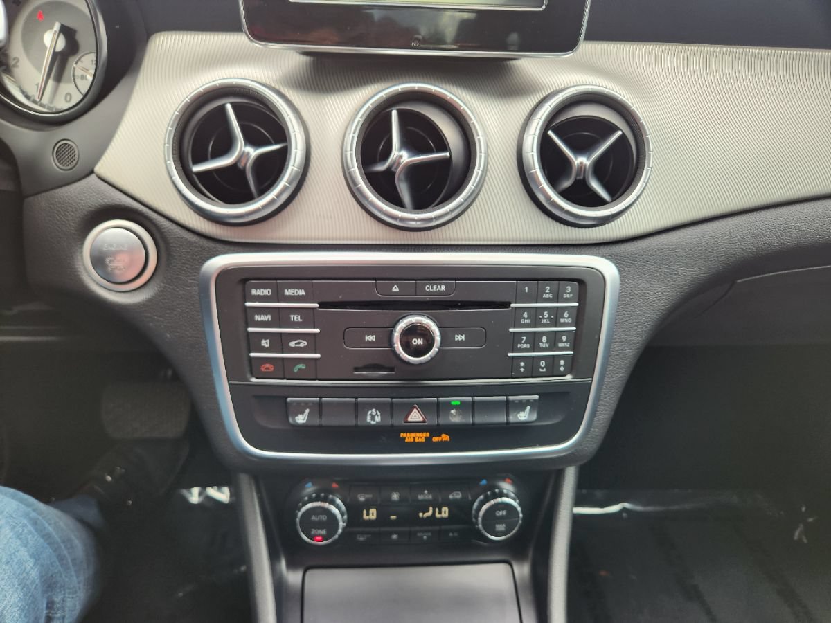 Used 2015 Mercedes-Benz CLA 250 image 18