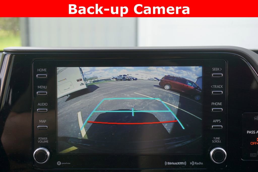 Used 2021 Toyota Highlander LE AWD/4WD image 7