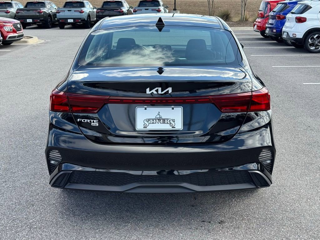 Used 2024 Kia Forte LX image 9