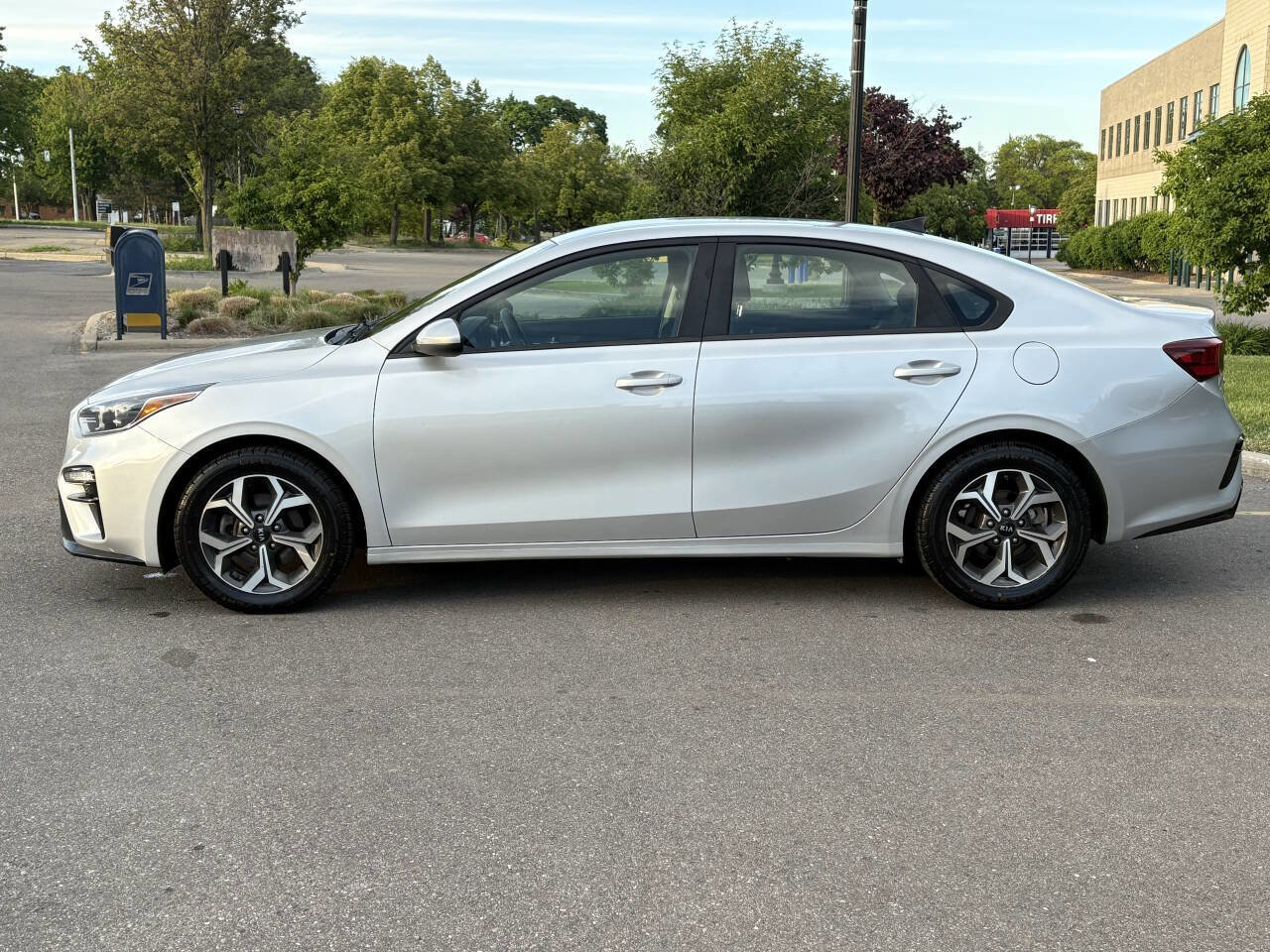 Used 2021 Kia Forte LXS image 17