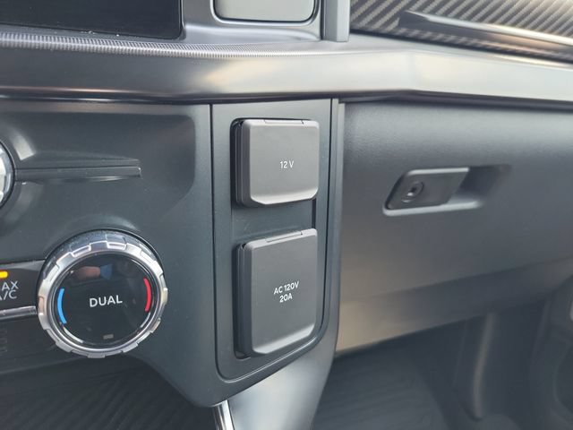 Used 2025 Ford F150 Raptor AWD/4WD image 25