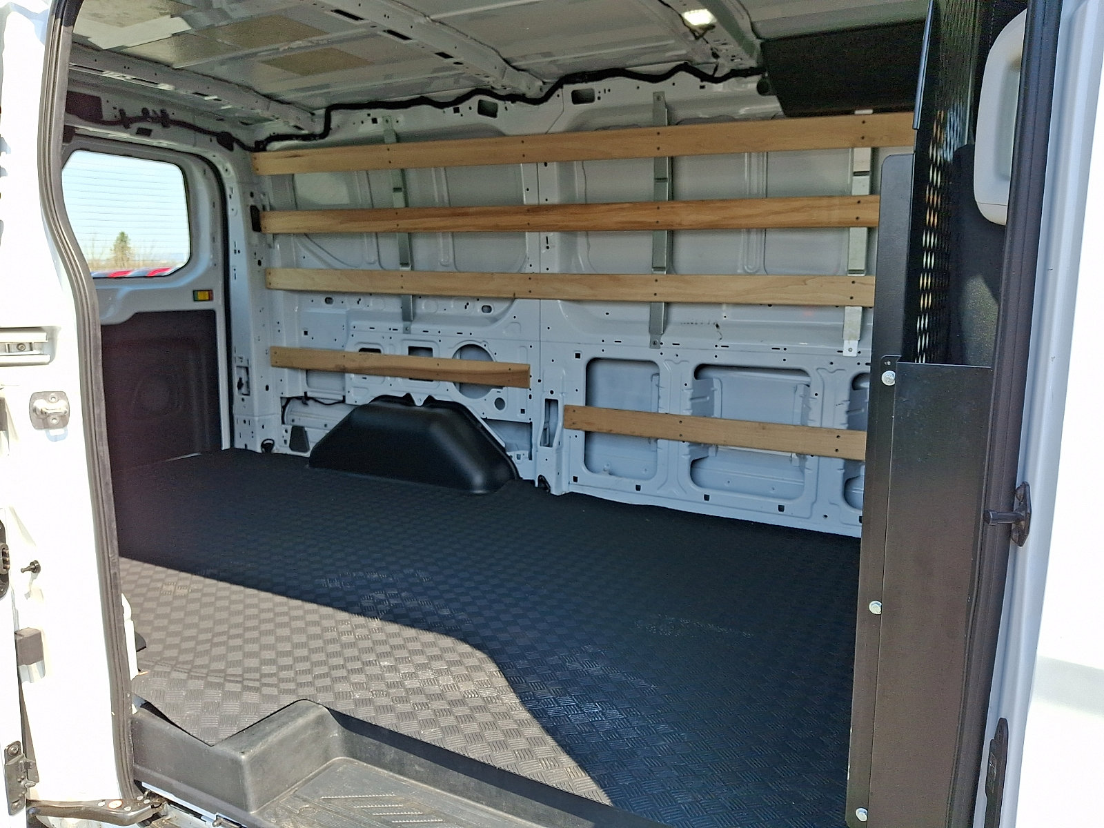 Used 2024 Ford Transit 250 Low Roof w/ Exterior Upgrade Package image 10
