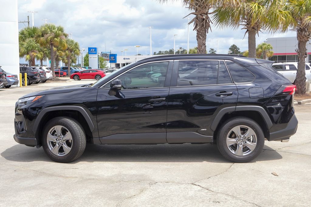 Used 2025 Toyota RAV4 XLE w/ Convenience Package image 27