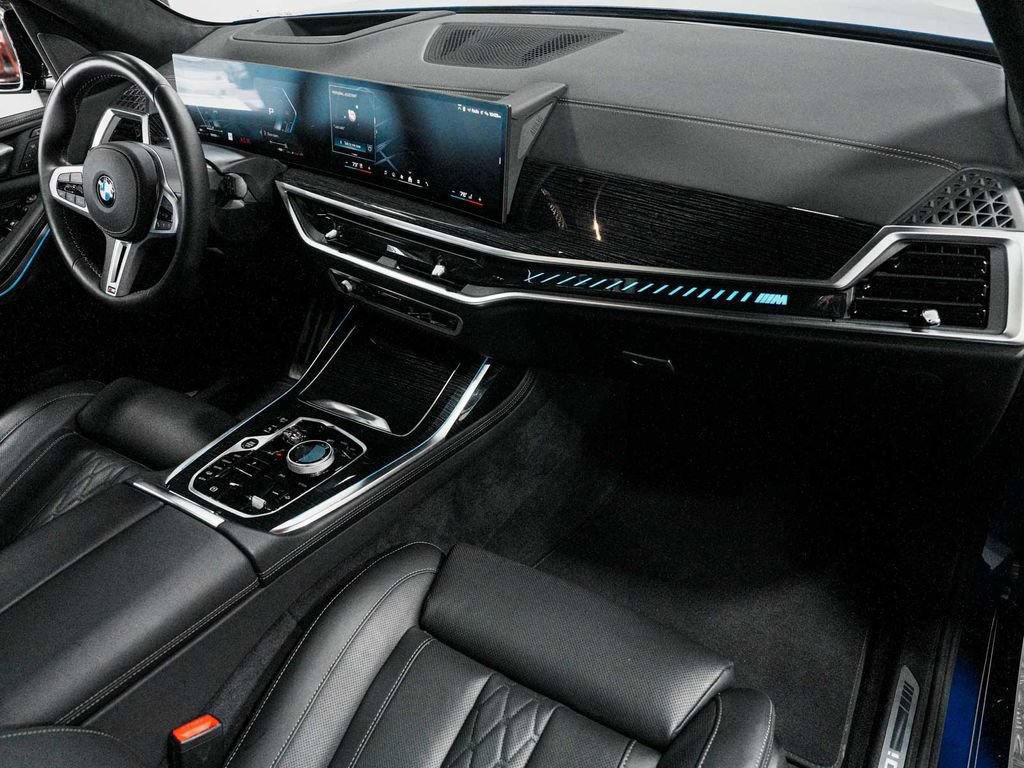 Used 2026 BMW X7 M60i AWD/4WD image 44