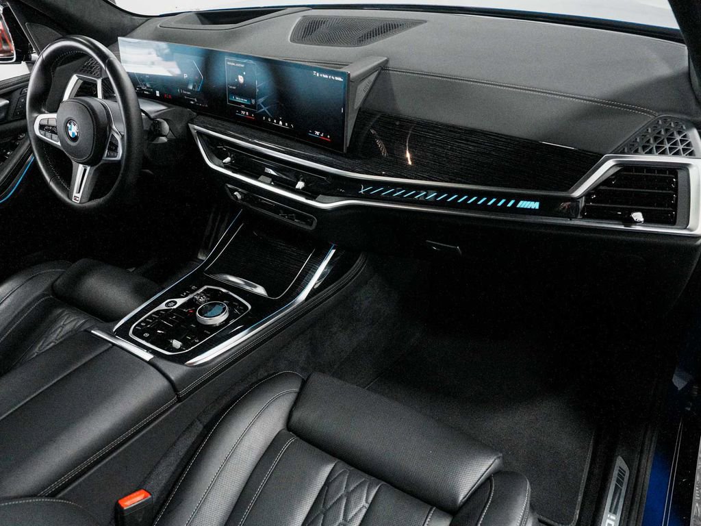 Used 2026 BMW X7 M60i AWD/4WD image 44