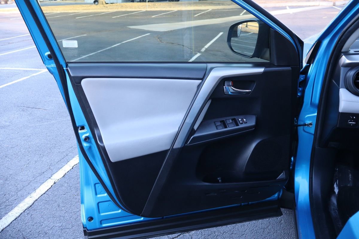 Used 2017 Toyota RAV4 XLE image 23