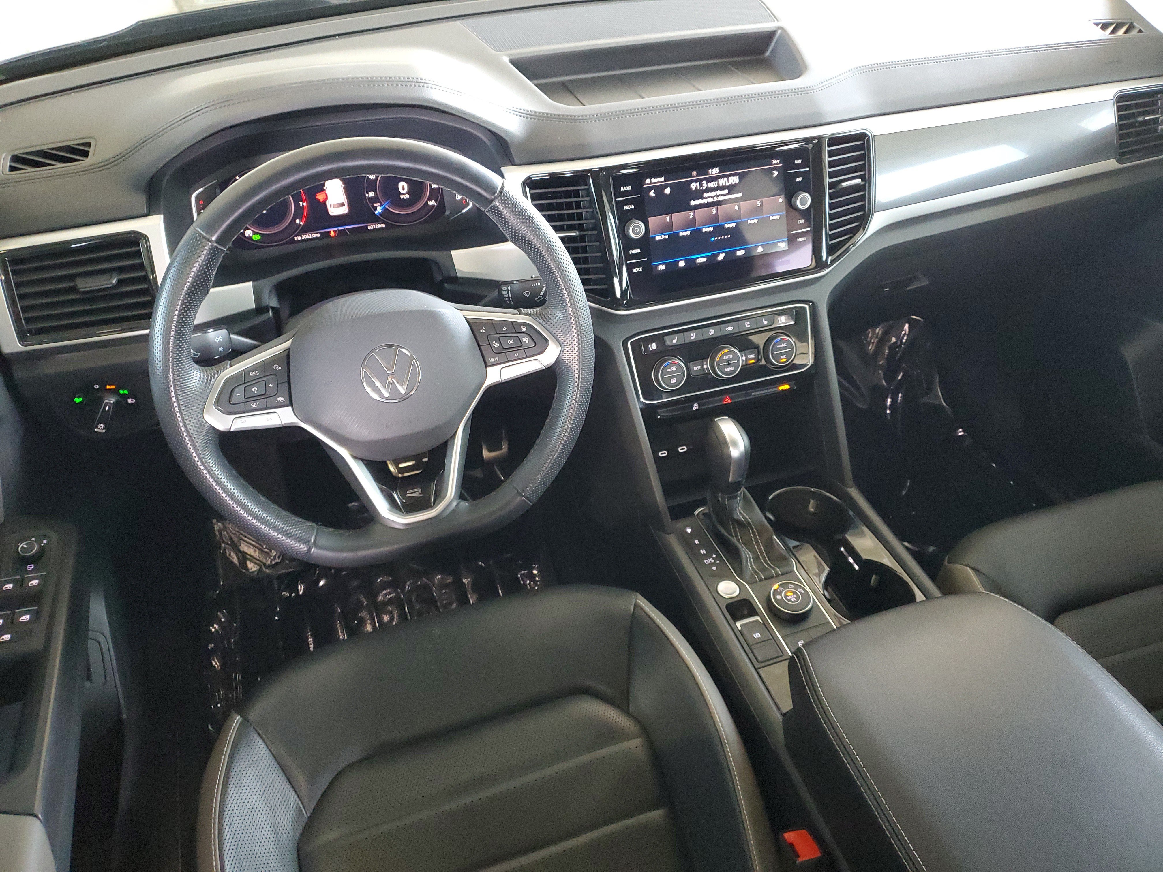 Used 2023 Volkswagen Atlas SEL Premium AWD/4WD image 12