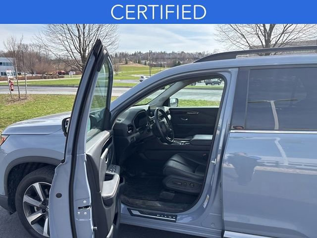 Used 2024 Honda Pilot Touring image 13