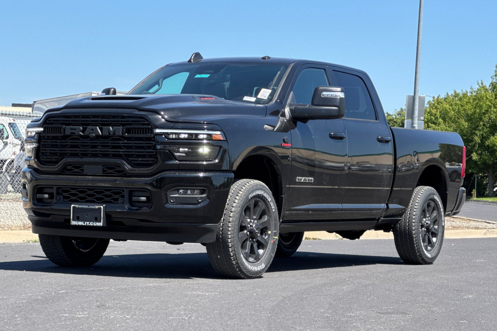 New 2026 RAM 2500 Laramie AWD/4WD image 7