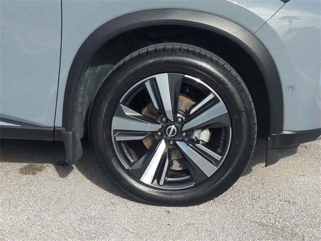 Used 2023 Nissan Rogue Platinum w/ Platinum Premium Package image 11