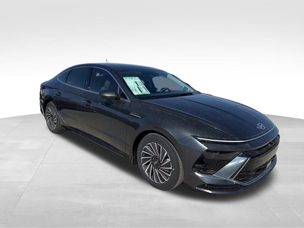 New 2026 Hyundai Sonata Limited image 2