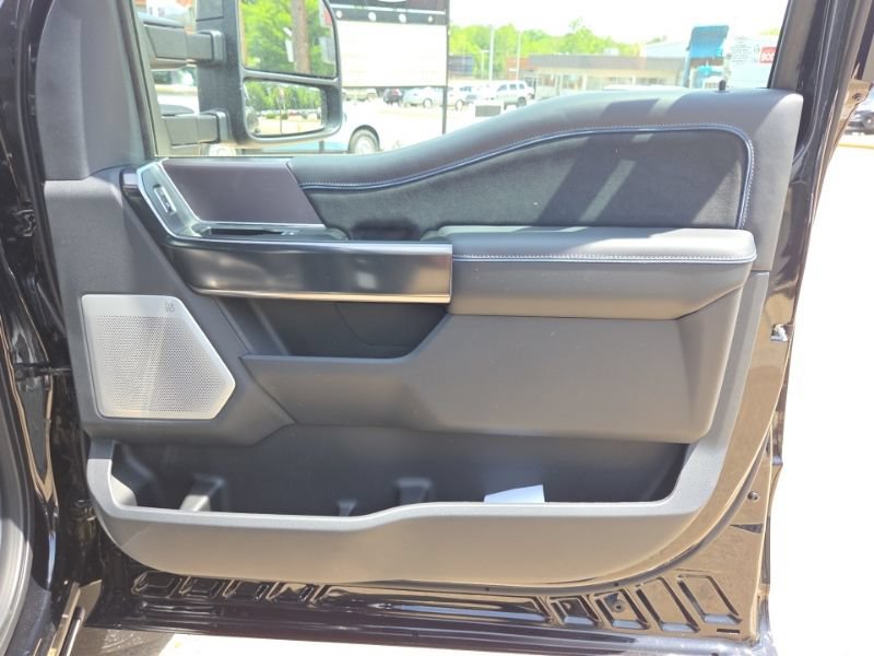 New 2026 Ford F250 Platinum AWD/4WD image 15
