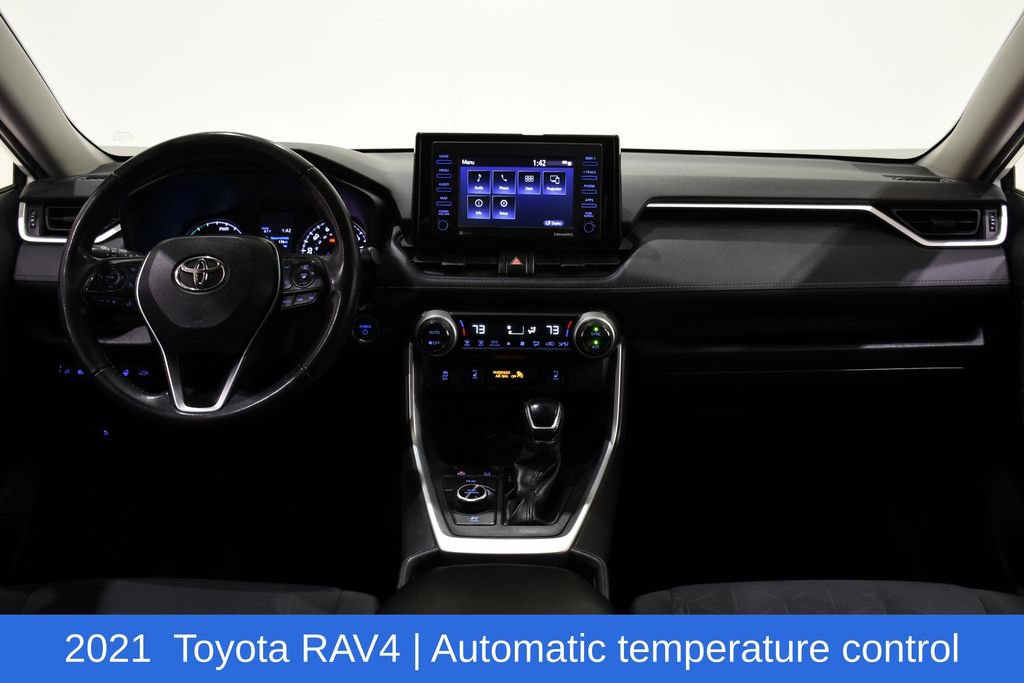 Used 2021 Toyota RAV4 XLE w/ Convenience Package AWD/4WD image 8
