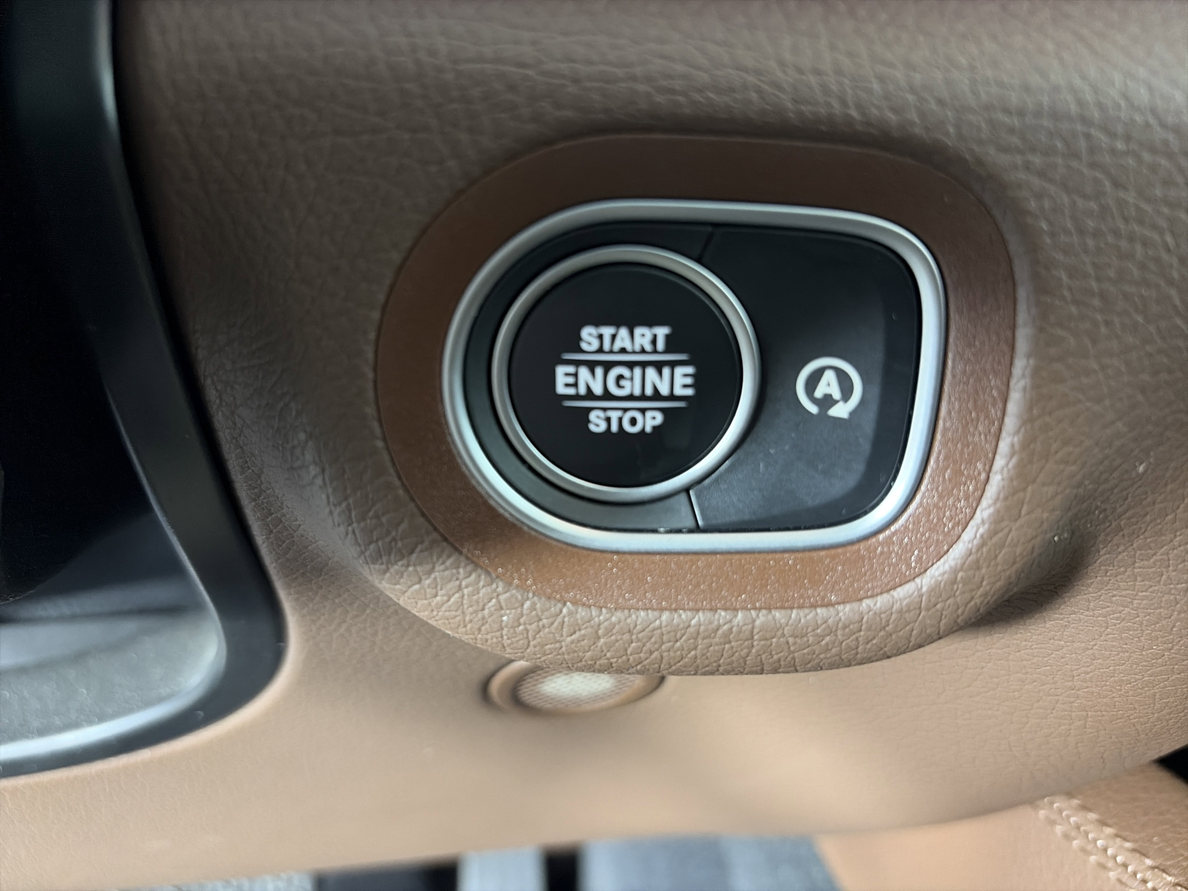 Certified 2024 Mercedes-Benz GLS 450 4MATIC image 38