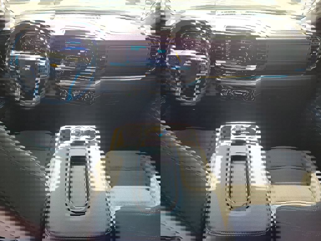 Used 2024 Chevrolet Silverado 1500 LT image 13