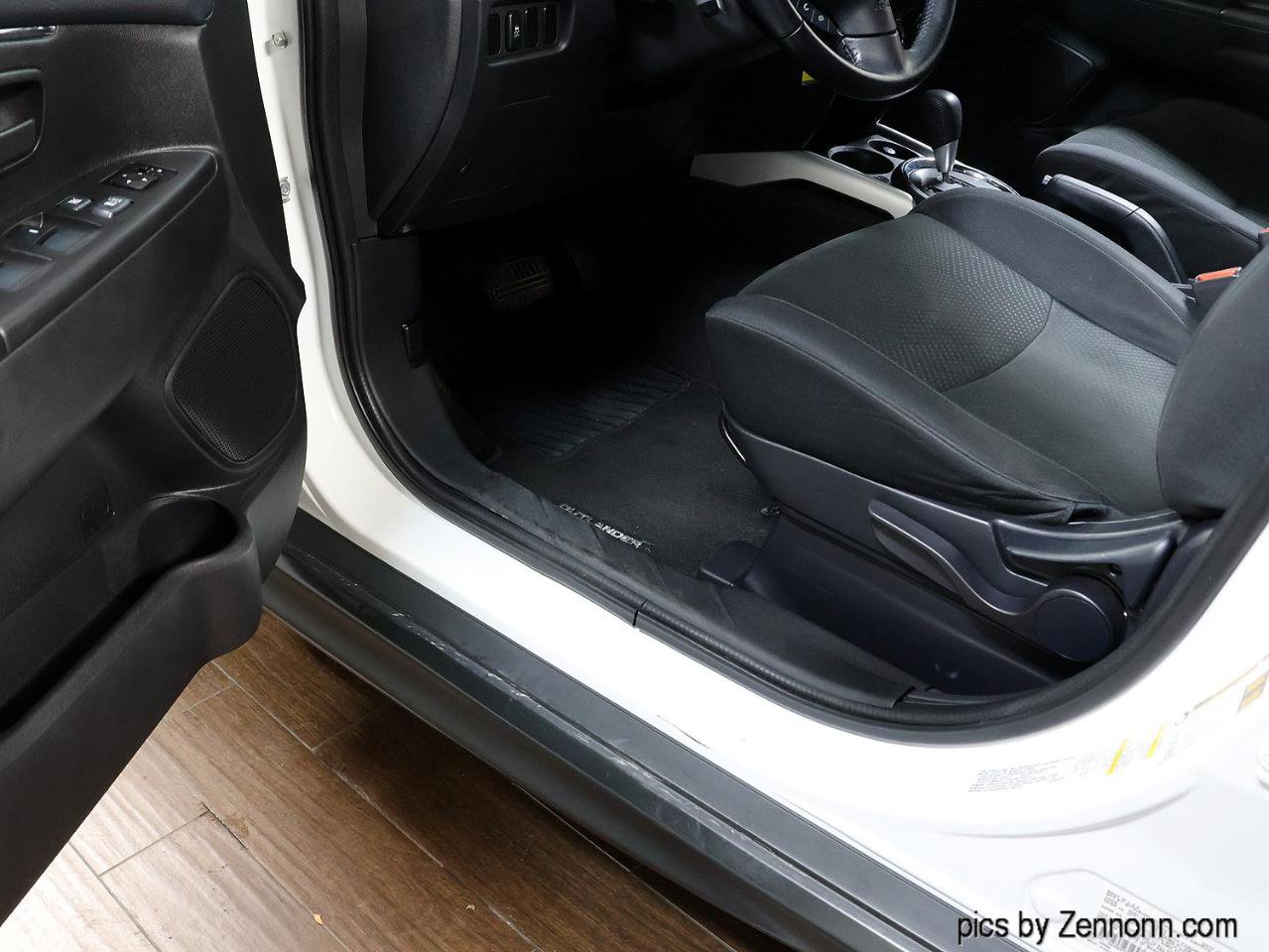 Used 2013 Mitsubishi Outlander Sport ES image 23