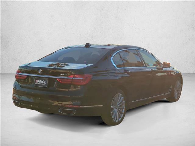 Used 2017 BMW 740i image 5