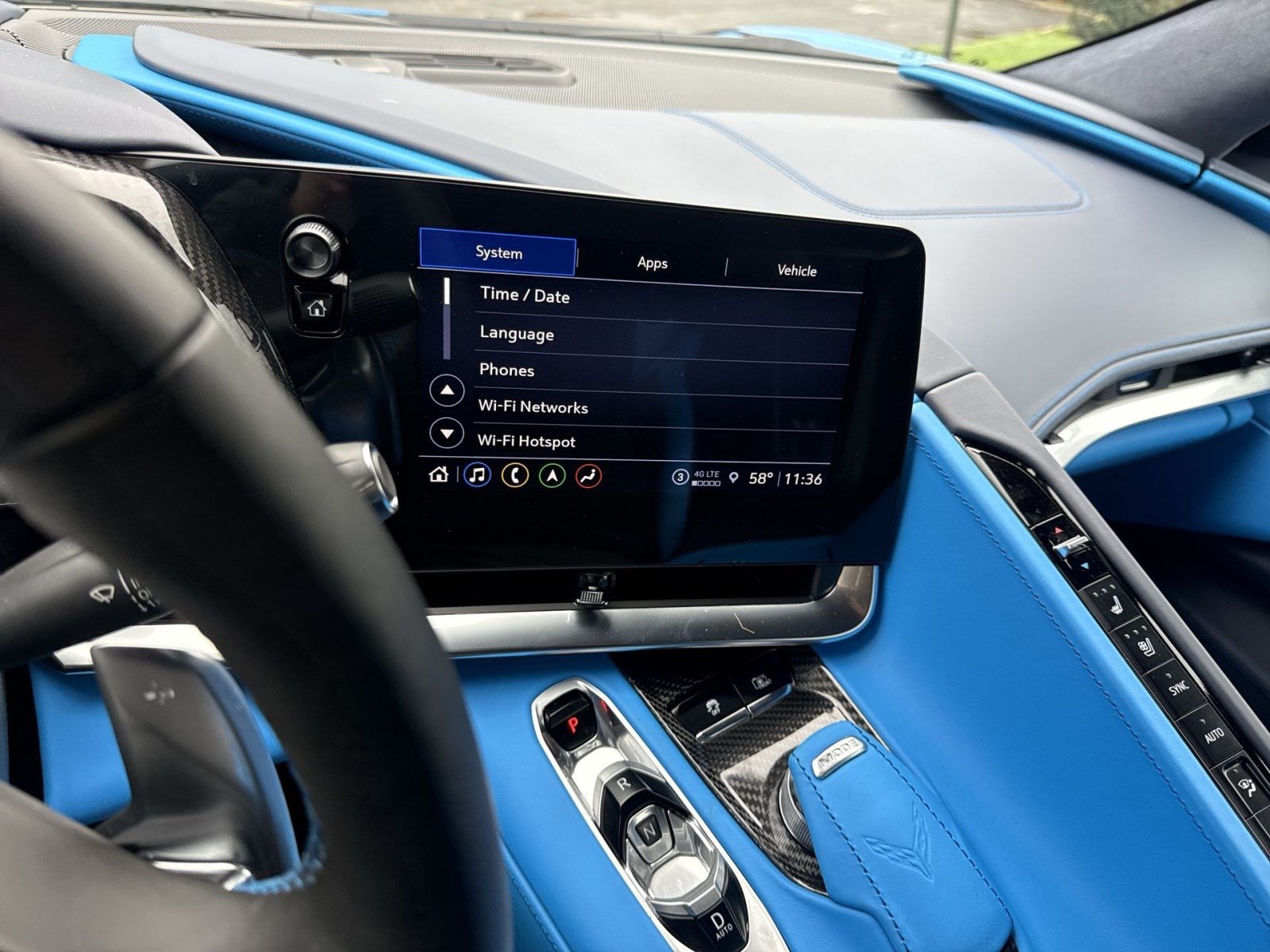 Used 2022 Chevrolet Corvette Stingray Premium Cpe w/ Z51 Performance Package RWD image 18
