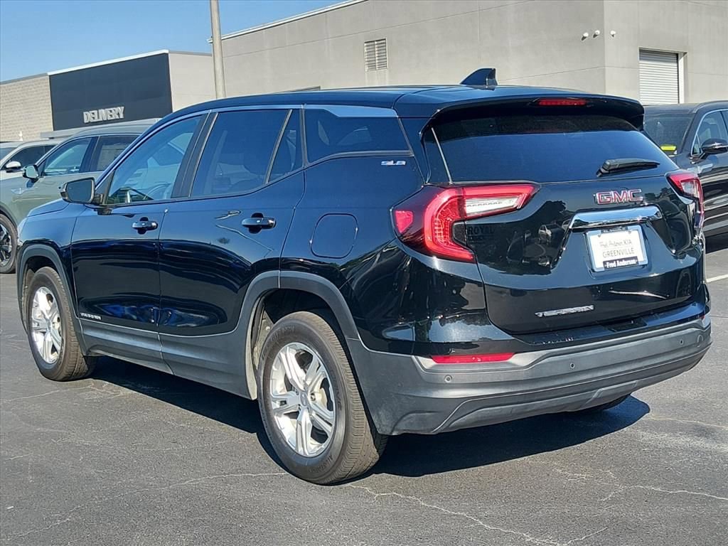 Used 2022 GMC Terrain SLE FWD image 6