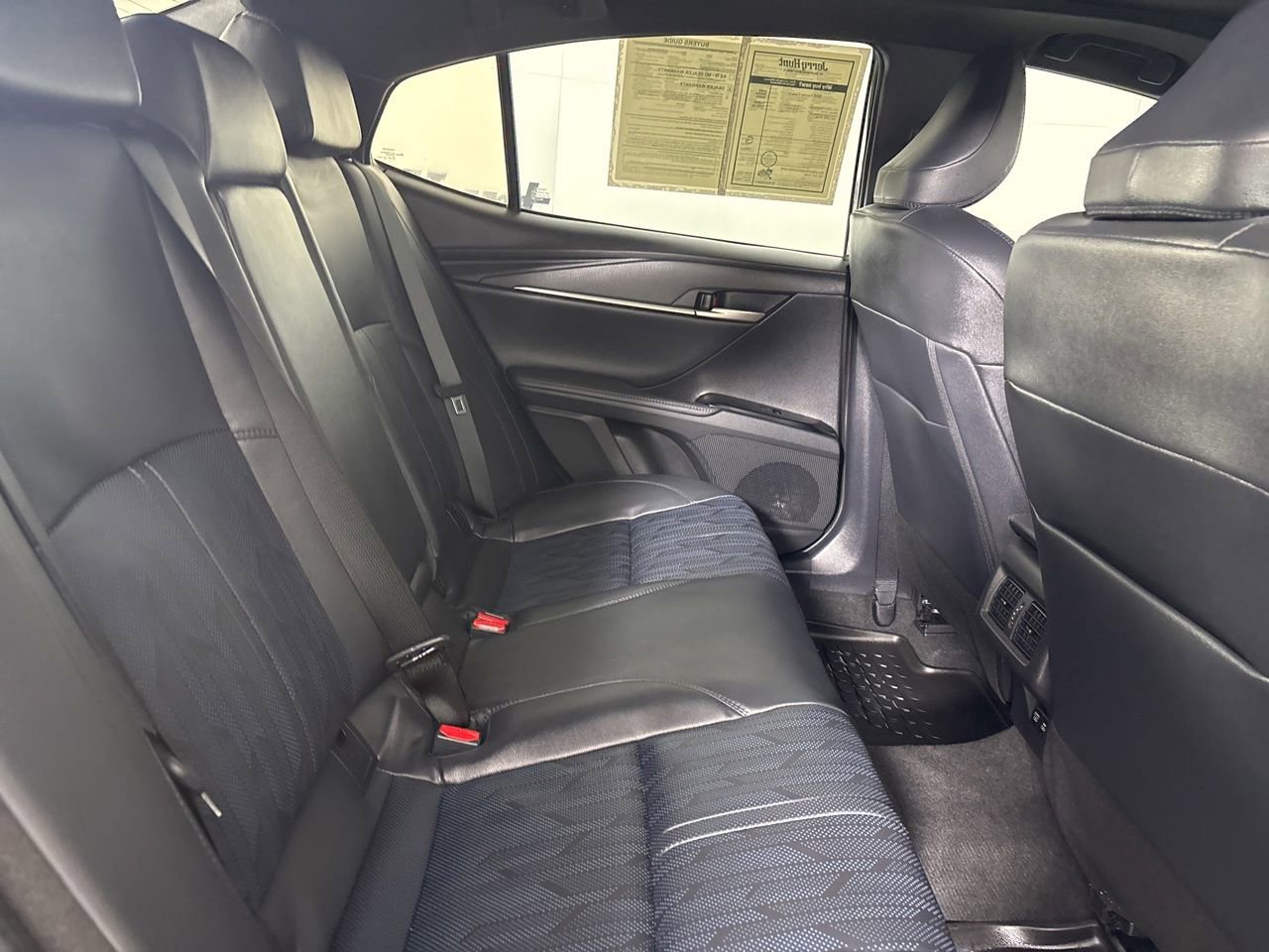 Used 2025 Toyota Camry XSE image 27