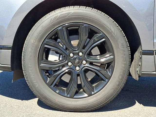 Used 2023 Ford Edge SE image 8