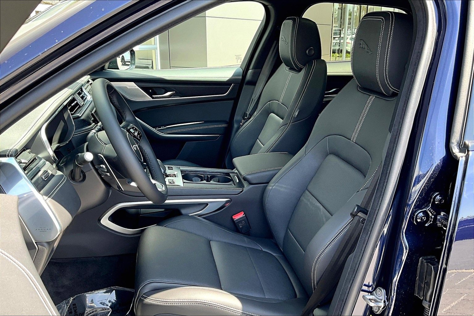 New 2026 Jaguar F-PACE R-Dynamic S image 9