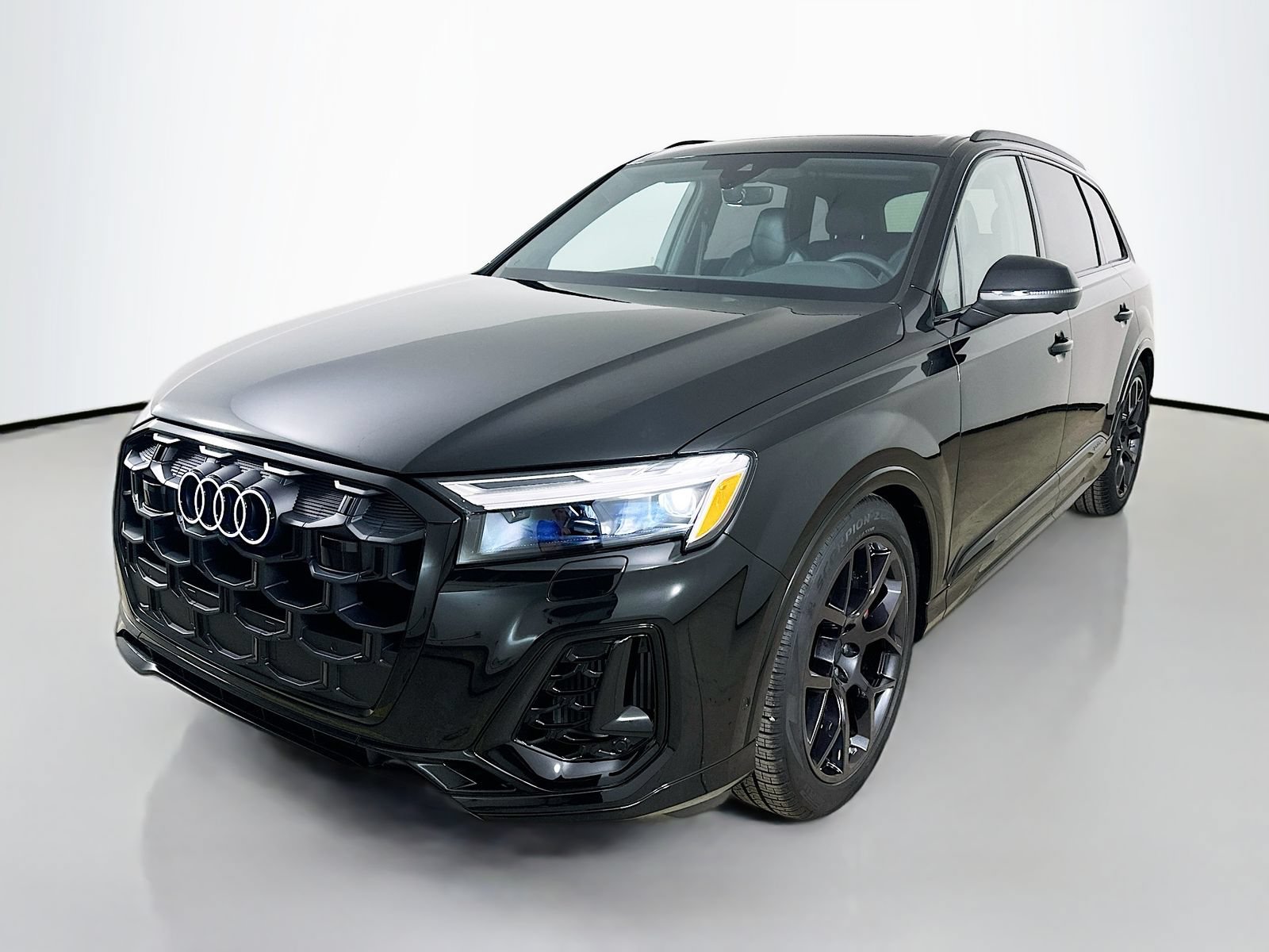 New 2026 Audi SQ7 Premium Plus AWD/4WD image 1