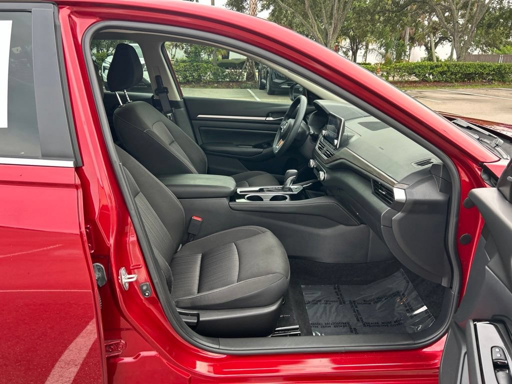 Certified 2023 Nissan Altima 2.5 SV FWD image 40