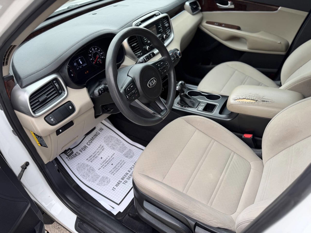 Used 2016 Kia Sorento FWD image 15