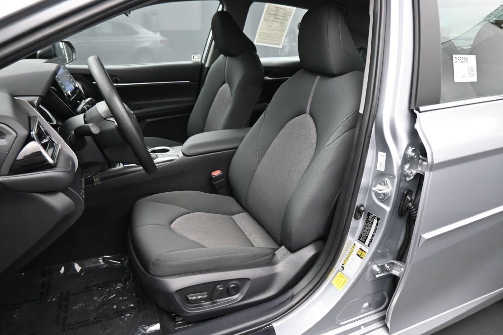 Used 2024 Toyota Camry LE FWD image 15