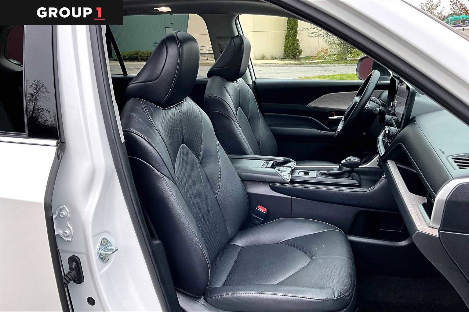 Used 2024 Toyota Grand Highlander AWD image 8