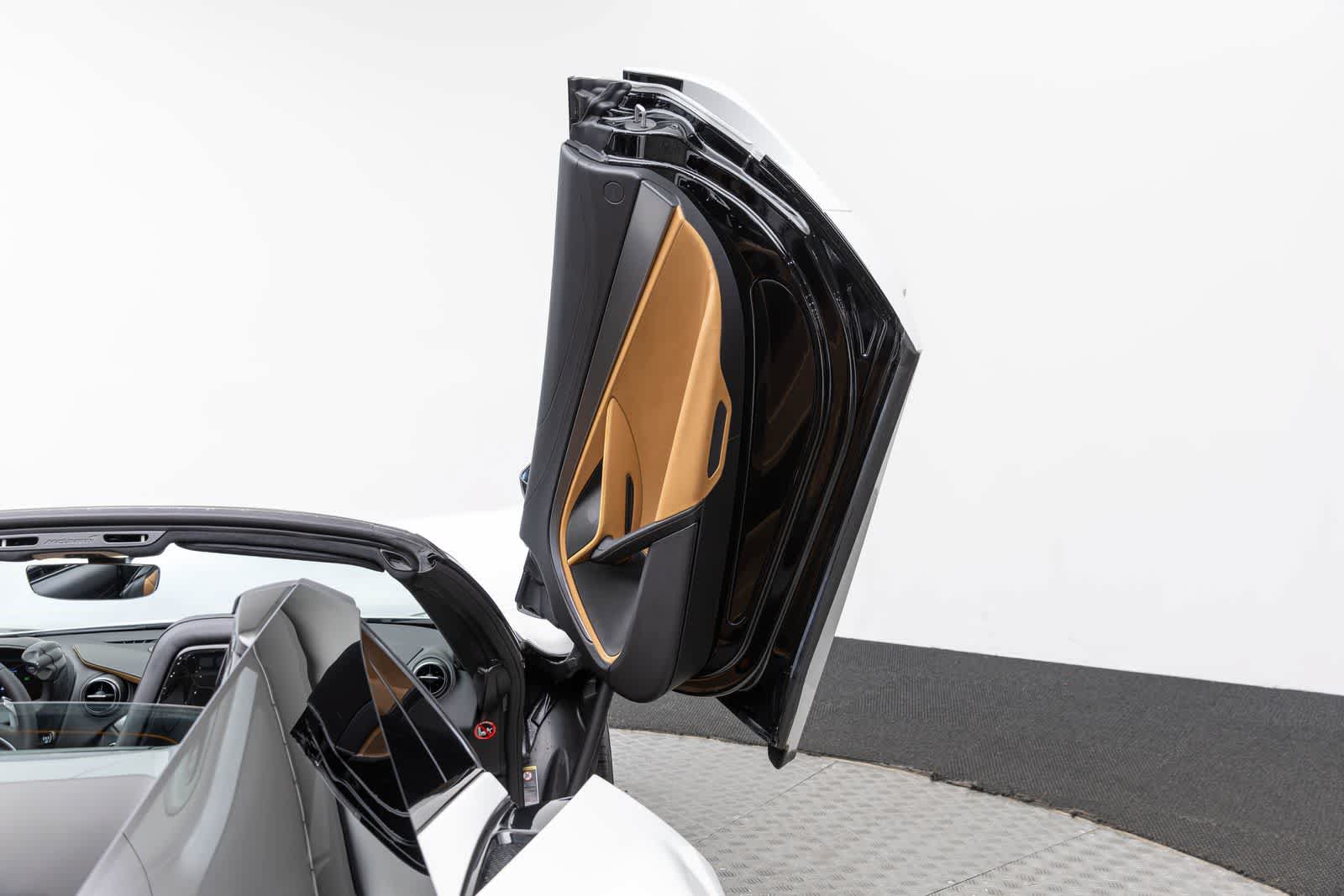 New 2027 McLaren 750S Spider RWD image 37