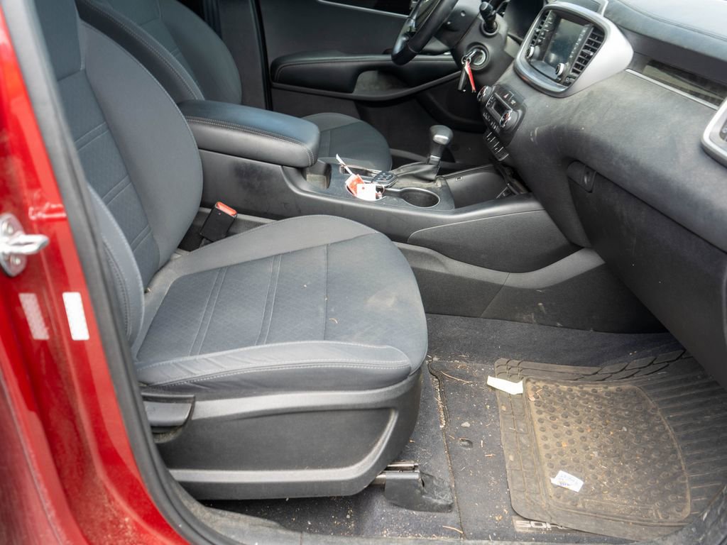 Used 2019 Kia Sorento S AWD/4WD image 10