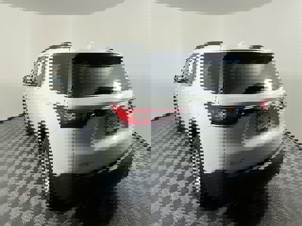 Used 2019 Chevrolet Traverse LT w/ LPO, Floor Liner Package image 7