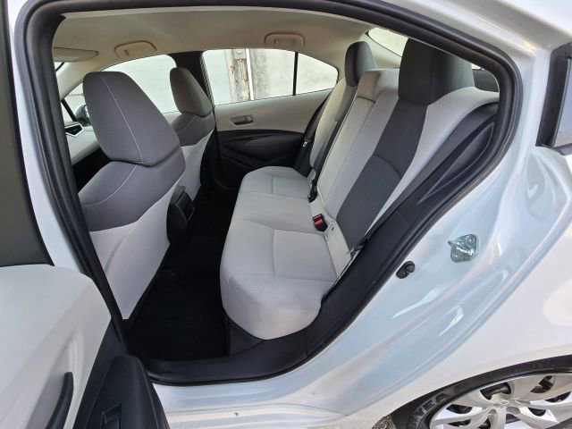 Used 2022 Toyota Corolla LE image 11
