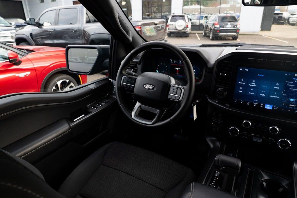Used 2024 Ford F150 XLT w/ Mobile Office Package image 9