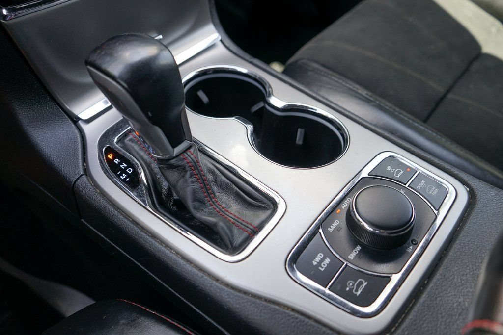 Used 2020 Jeep Grand Cherokee Trailhawk AWD/4WD image 32