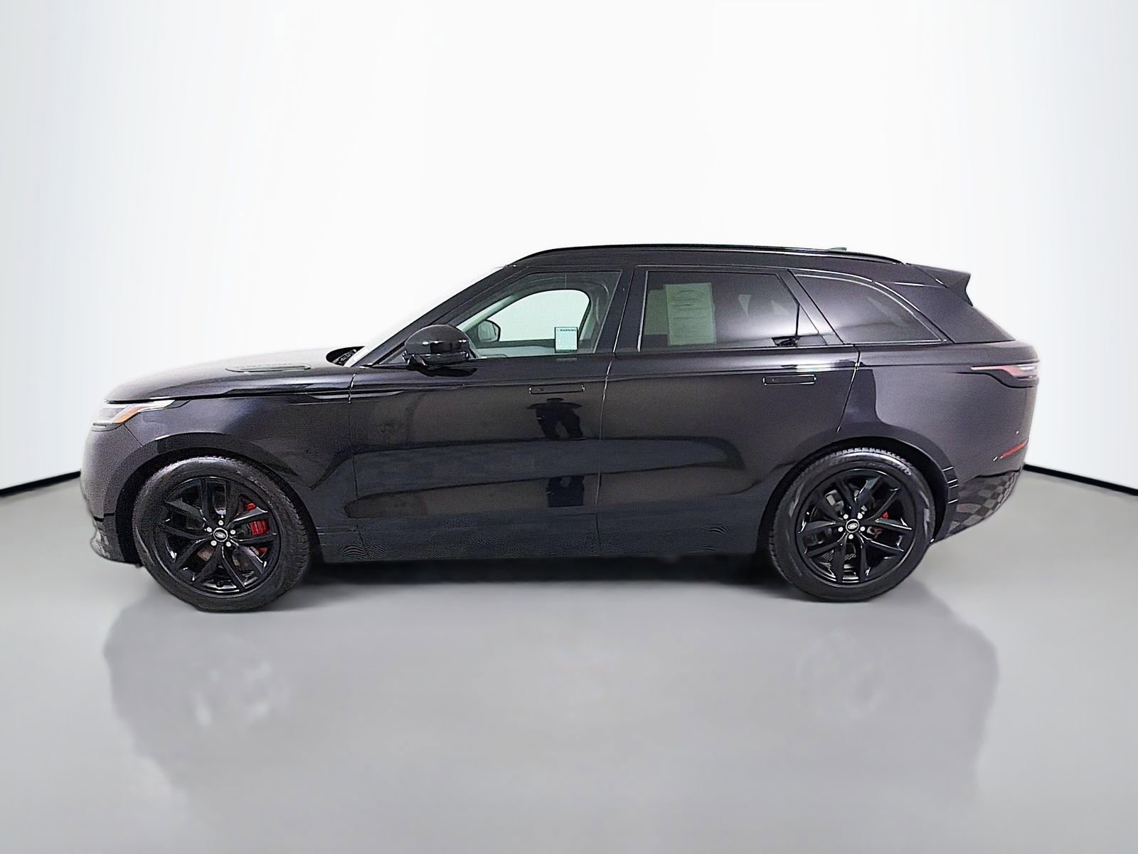 Certified 2025 Land Rover Range Rover Velar Dynamic SE AWD/4WD image 2