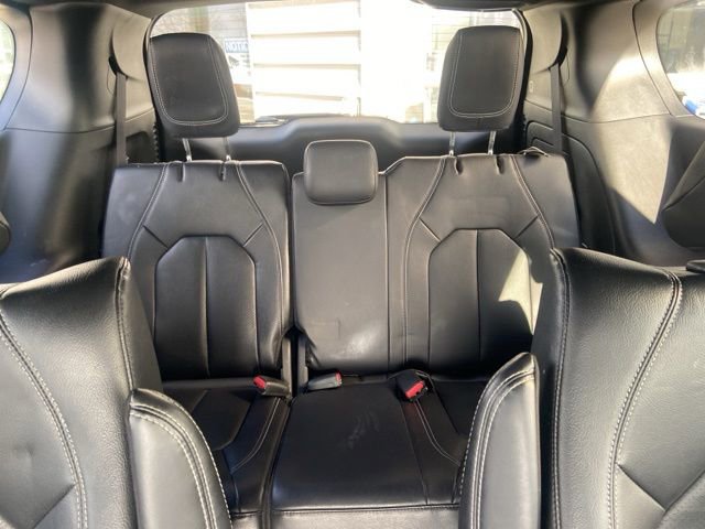 Used 2022 Chrysler Pacifica Touring-L w/ S Appearance Package image 24