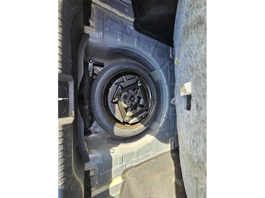 Used 2014 Chevrolet Cruze LT image 25