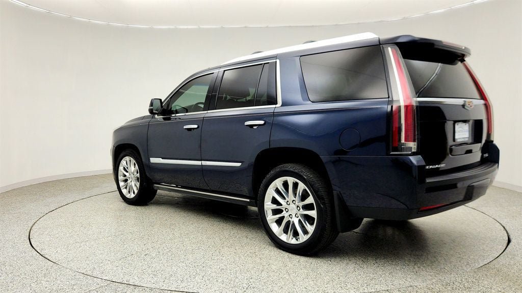 Used 2019 Cadillac Escalade Premium Luxury AWD/4WD image 7