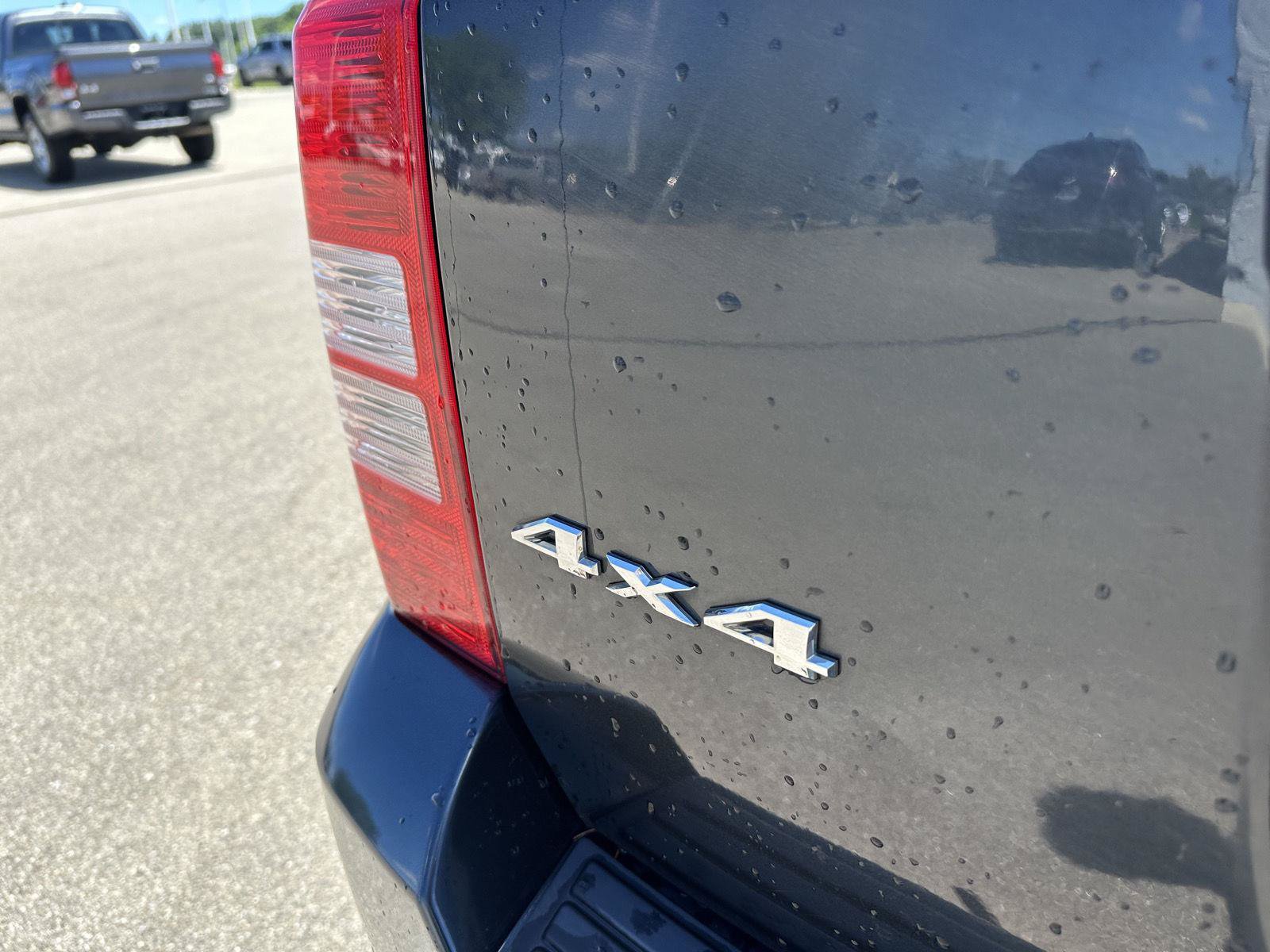 Used 2014 Jeep Patriot Latitude AWD/4WD image 7