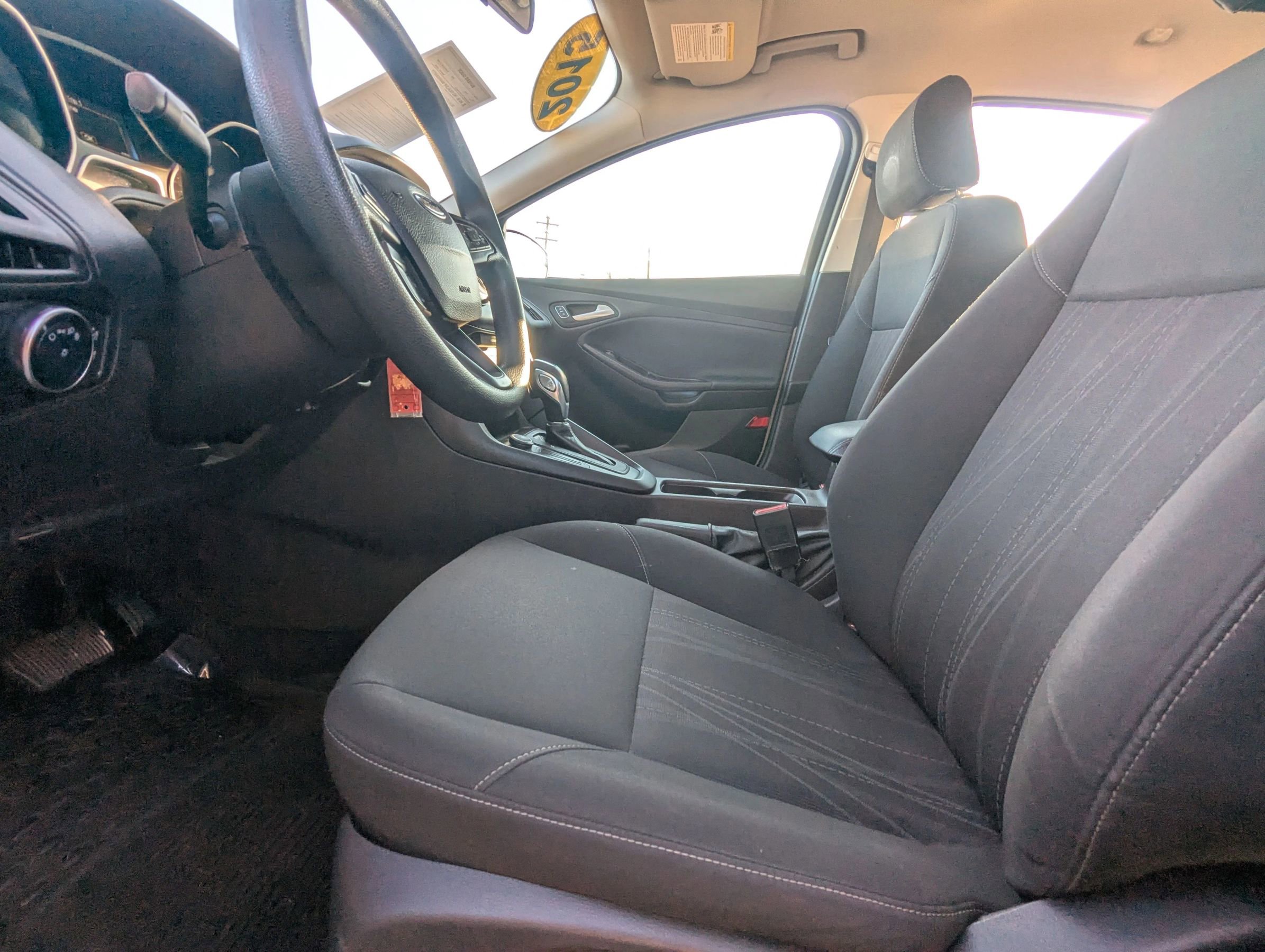 Used 2015 Ford Focus SE image 16