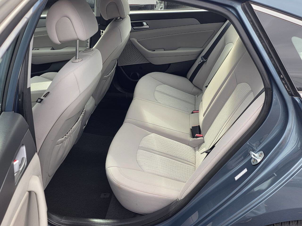 Used 2016 Hyundai Sonata SE image 12