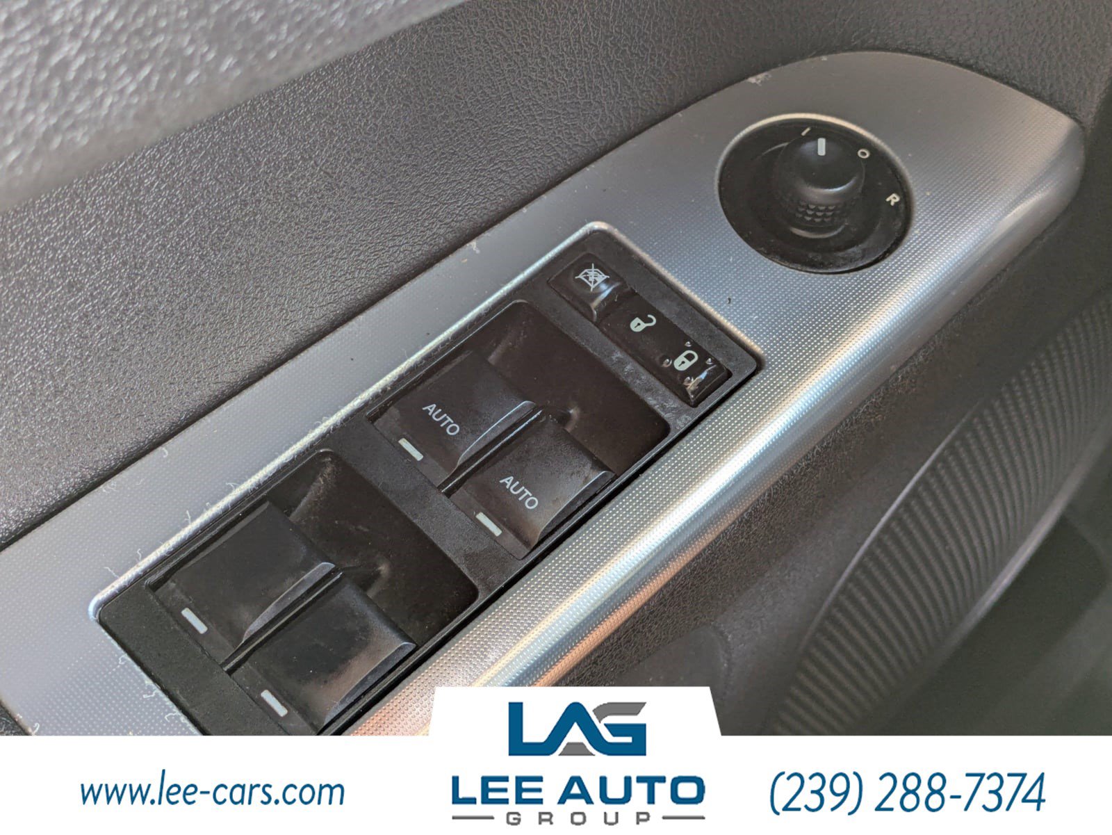 Used 2010 Jeep Commander Sport RWD image 17