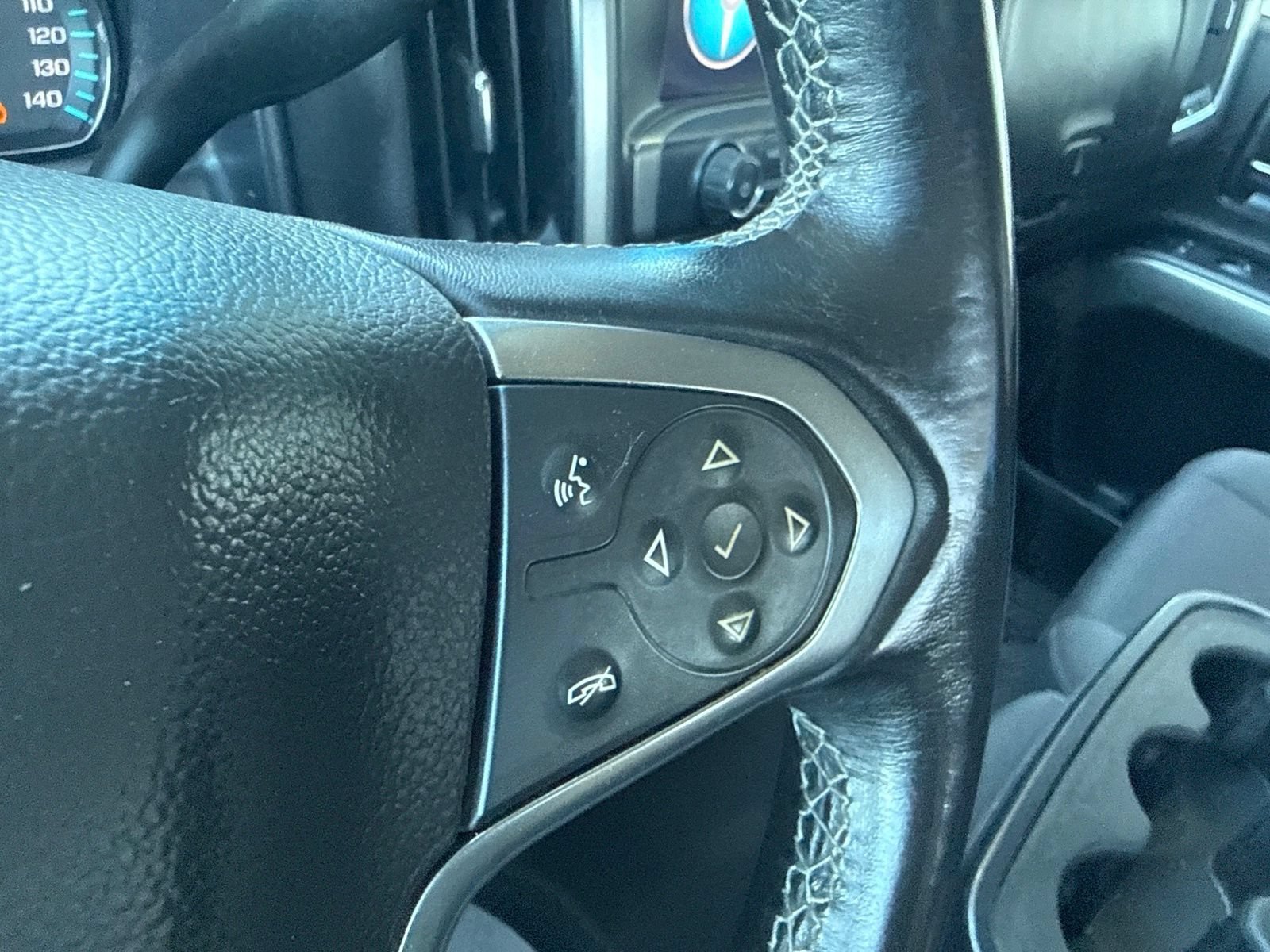 Used 2019 Chevrolet Silverado 1500 LT w/ All Star Edition AWD/4WD image 28