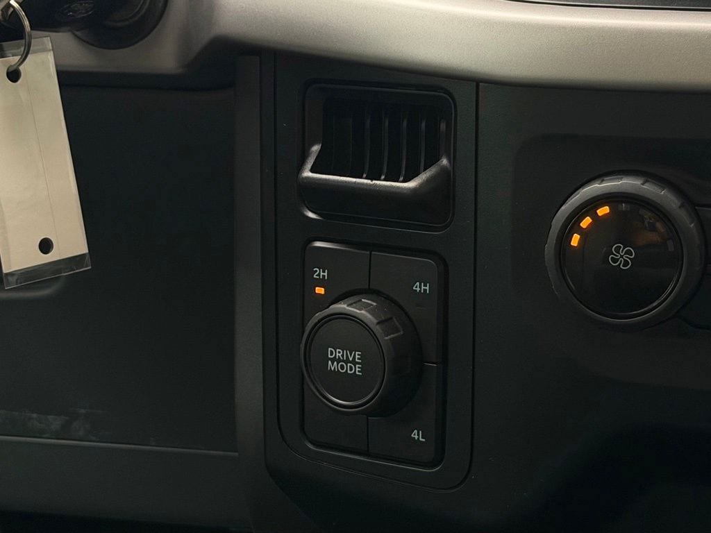 Used 2023 Ford F150 XLT AWD/4WD image 19