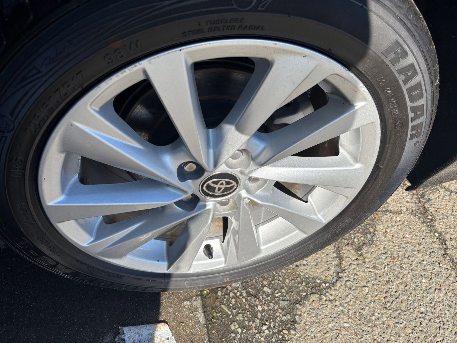 Used 2023 Toyota Camry LE FWD image 30