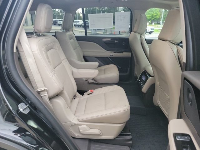 Certified 2024 Lincoln Aviator Reserve w/ Elements Package Plus AWD/4WD image 9