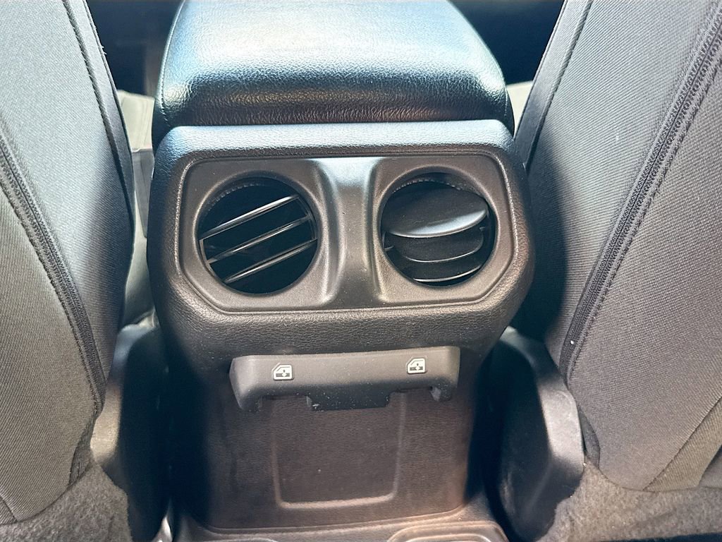 Used 2021 Jeep Wrangler Unlimited Sport image 26